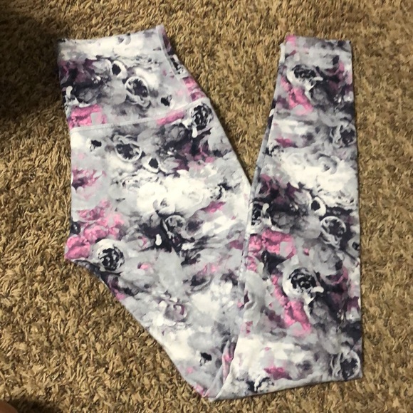 LULULEMON LEGGINGS size 6 floral design - Picture 3 of 3